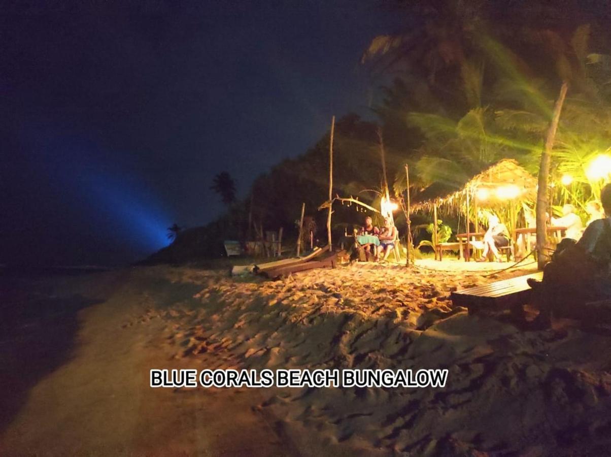 Blue Corals Beach Bungalow Matara Exteriör bild