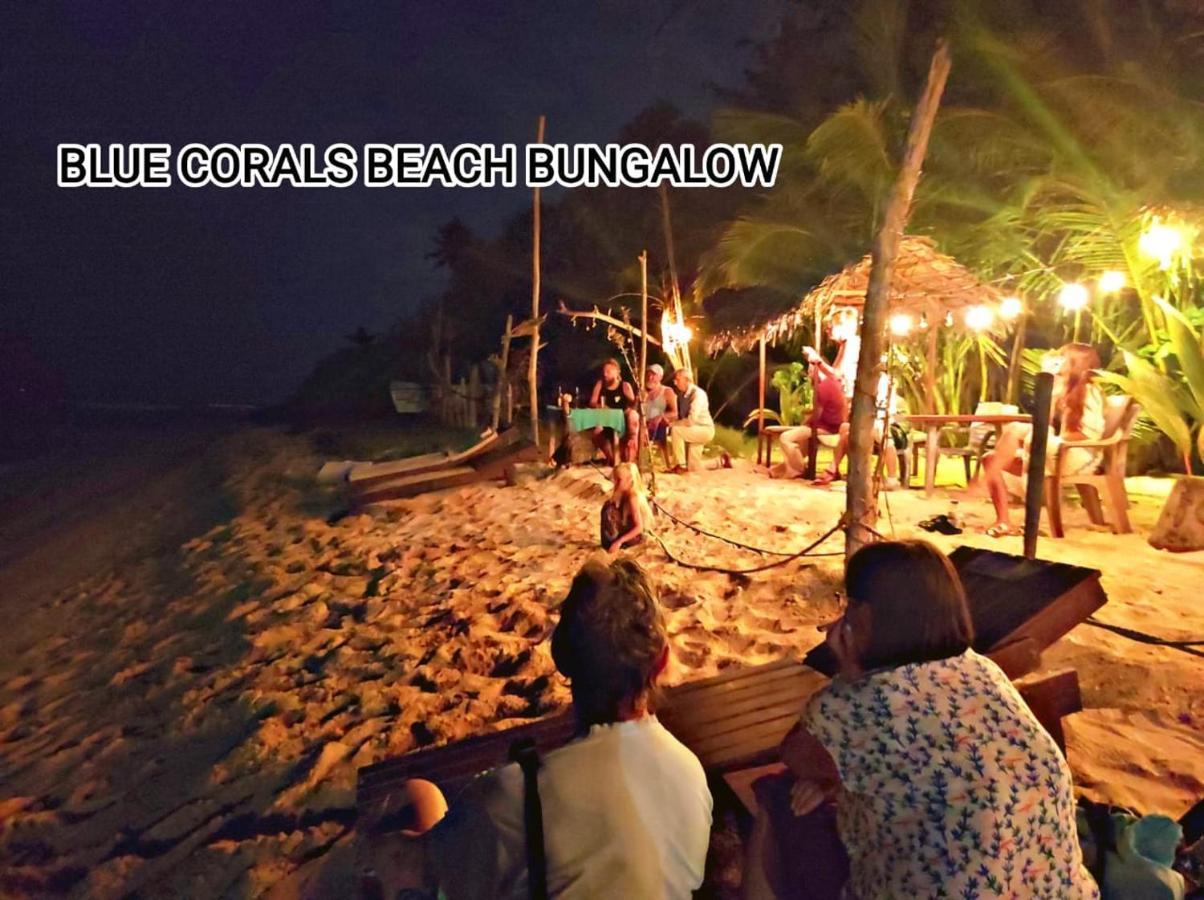 Blue Corals Beach Bungalow Matara Exteriör bild